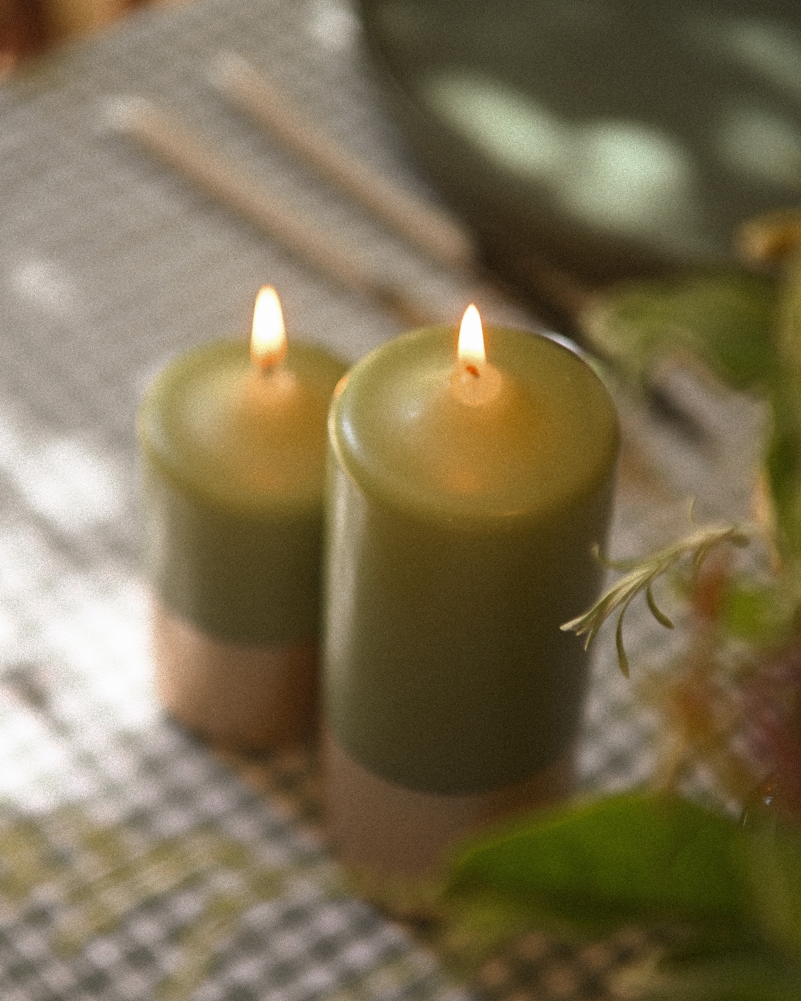 Vela Pilar - Verde Olivia y Oro